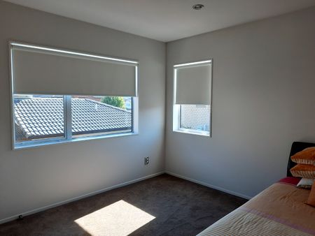 Beautiful Large Family Home - Photo 4