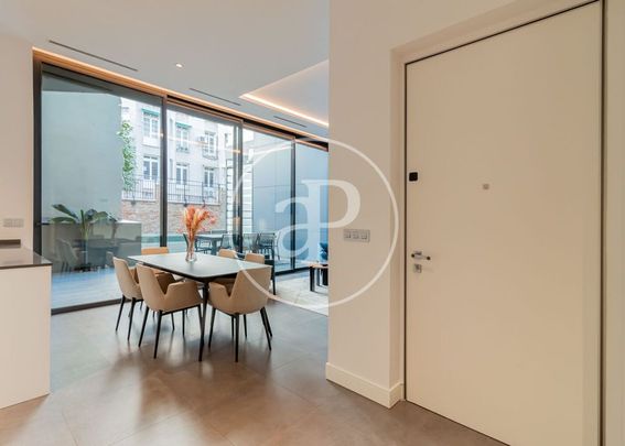 Luxury Flat for rent in Madrid, Autonomous Region of Madrid - Photo 1