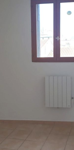 Location Appartement 2 pièces 25m² MARSEILLE 1er - Photo 1