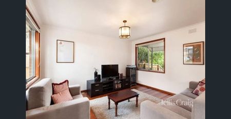 Family Home in the Viewbank College Zone - Photo 4