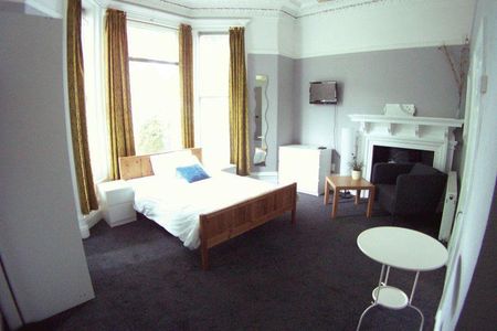 Studio to rent - Photo 2