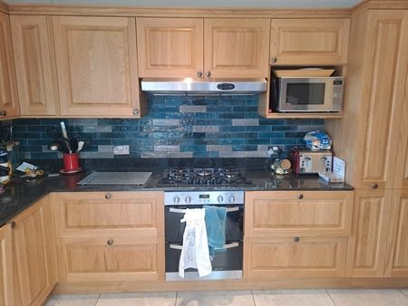 Room in a Shared House, Riffel Road, NW2 - Photo 2