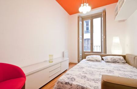 Calle de la Manzana, Madrid, Community of Madrid 28015 - Foto 3