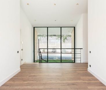 New build 5 Bedroom house / villa for rent in Bellamar, Barcelona - Photo 4