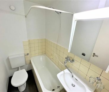 Familienfreundliche Altbauwohnung mit Balkon an ruhiger Lage - Photo 1