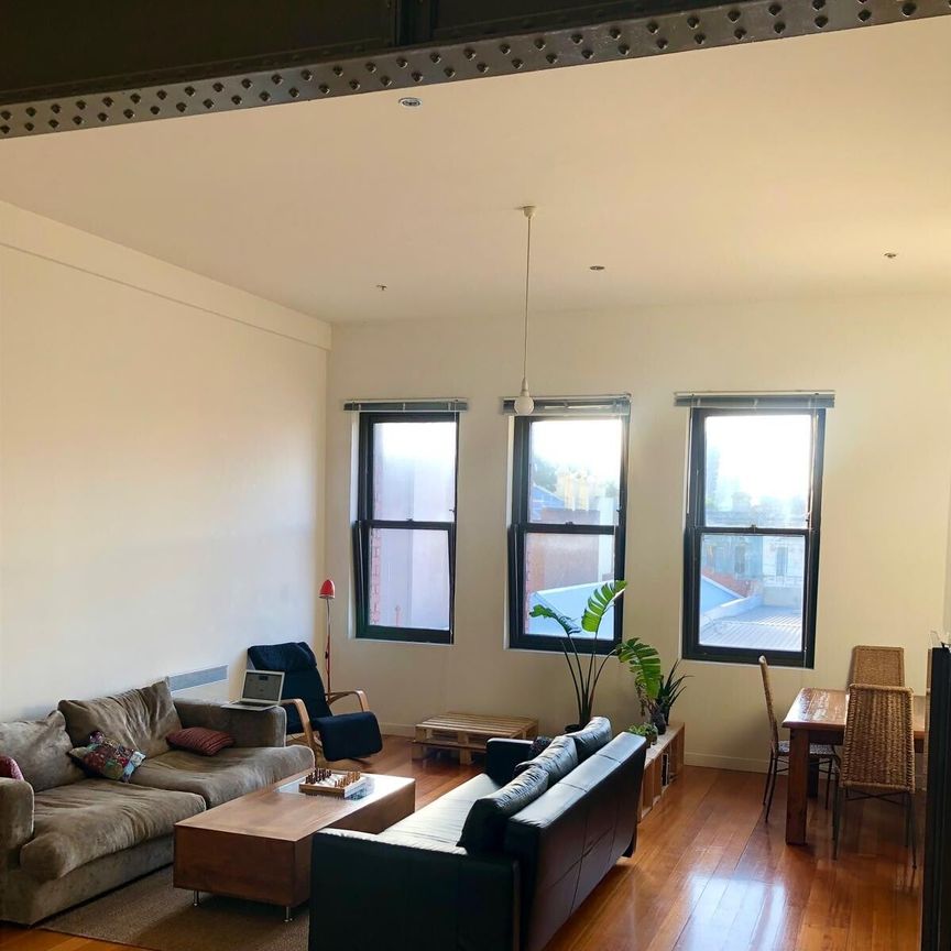 Collingwood - Photo 1