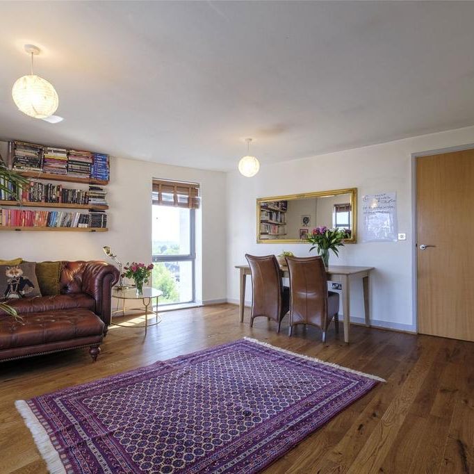 2 bedroom flat to rent - Photo 1