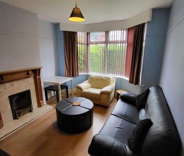8 bedroom house to rent - Photo 2