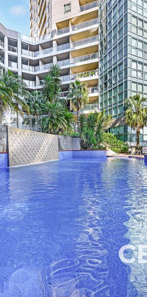 Renovated Penthouse in the Heart of Chatswood ** 27/11/25 ** - Photo 2