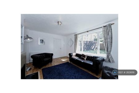 4 bedroom terraced house to rent - Photo 2