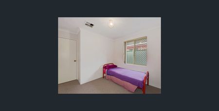 Family Home in Quiet Position - Photo 5