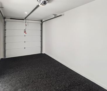 Karaka - 4 Bedrooms with 3 Bathrooms - Photo 2