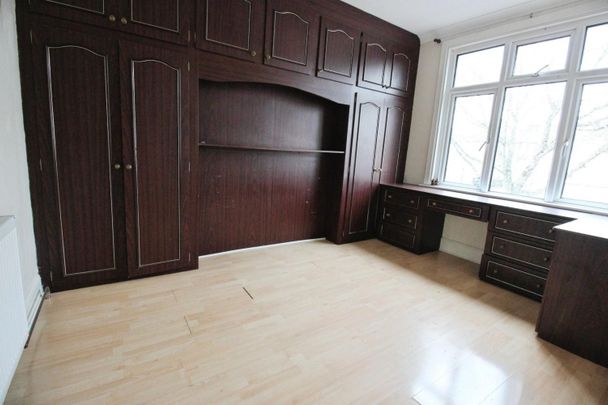 3 bedroom House To Let Total Size: 1002 SQ FT - Photo 1