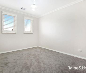 PERIOD ELEGANCE! ENVIABLE LOCATION! - Photo 5