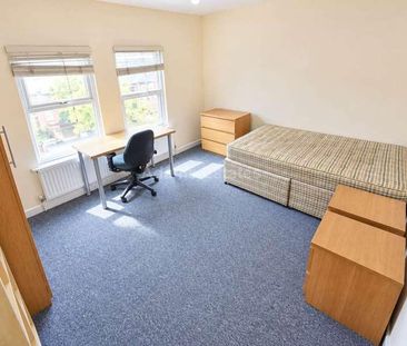 Grange Avenue, Reading, RG6 - Photo 4