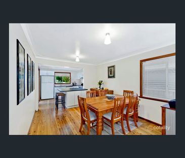 Coastal Charm in a Prime Killarney Vale Location - Photo 2