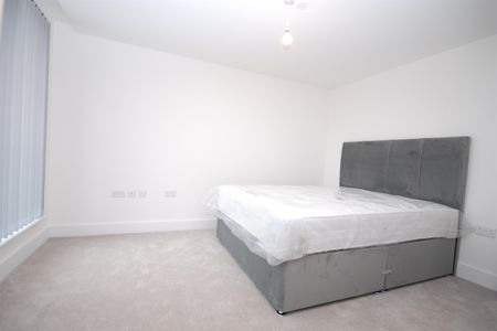 2 bed penthouse to rent in Regents Plaza, Regent Farm Road, Gosforth, NE3 - Photo 2