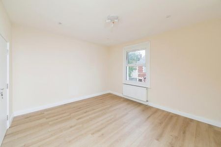 Room in a Shared House, In The Heart Of Town Centre, RG1 - Photo 3