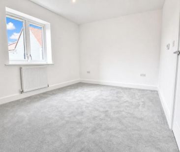 2 bedroom semi-detached house to rent - Photo 4