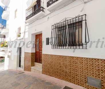 Townhouse in Cómpeta, Inland Andalucia in the mountains - Photo 2