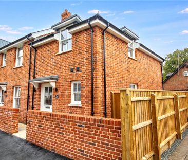 2 bedroom end of terrace house to rent - Photo 5