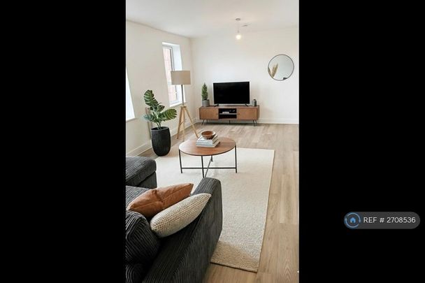 2 bedroom flat to rent - Photo 1