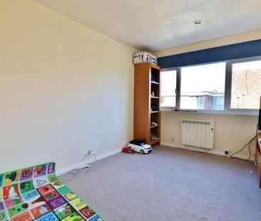 Radstone Court, Woking, Surrey, GU22 - Photo 6