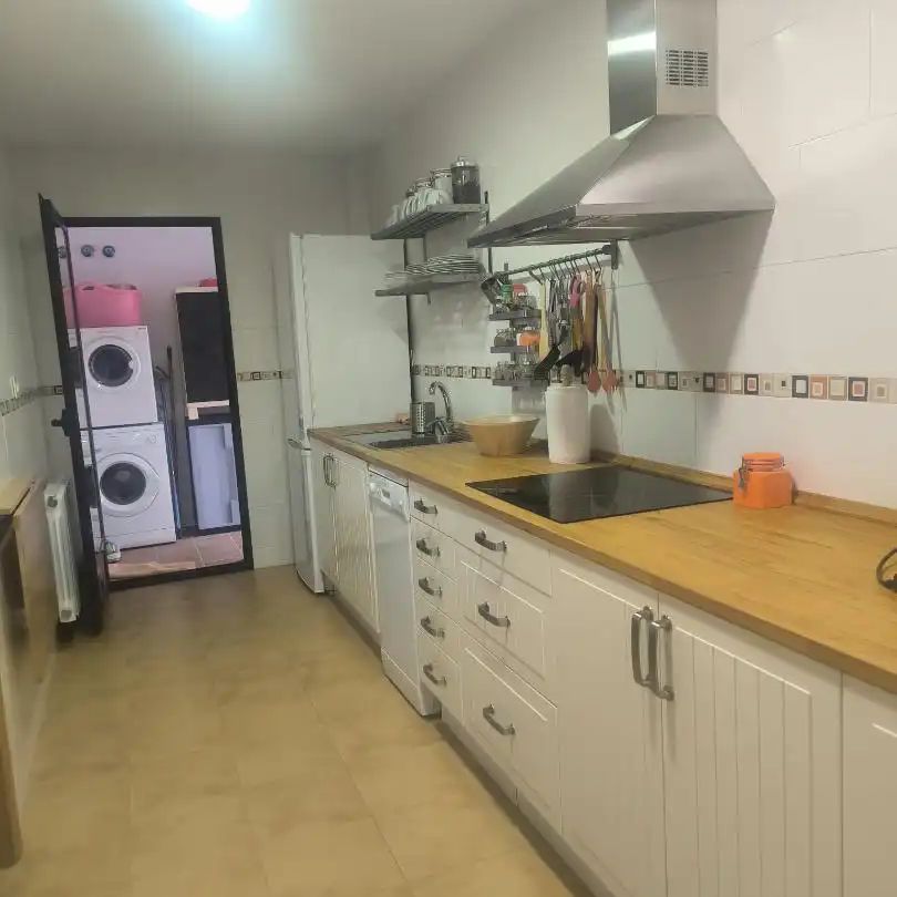 Piso de alquiler en Calle Maestro Noguerol, 12, Barrio de la Vega - Photo 1