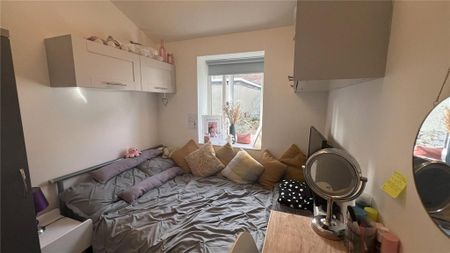 6 bedroom terraced house to rent - Photo 2