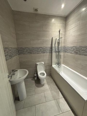 3 bedroom apartment to rent - Photo 4