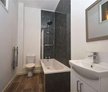 Hunters House, Edgeware Road, Swindon, SN1 - Photo 4