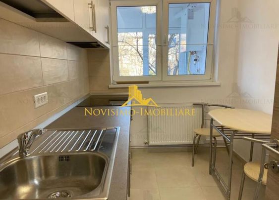 NOVISIMO-IMOBILIARE: APARTAMENT CU DOUA CAM. IN ZONA CENTRALA de inchiriat - Photo 1