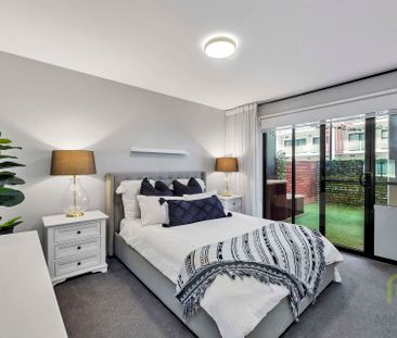 Stylish ground floor living in the heart of Greenway - Photo 6