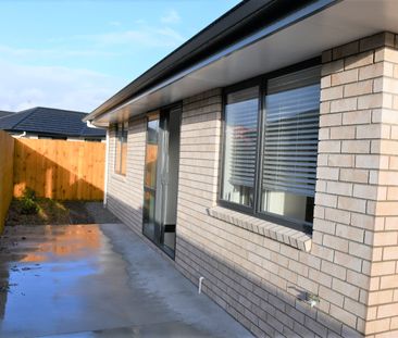 This near new attached two bedroom home offers a spacious open plan... - Photo 1