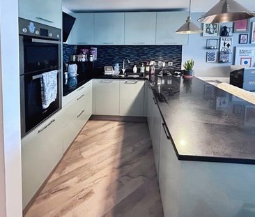 1 bedroom Flat To Let - Photo 4