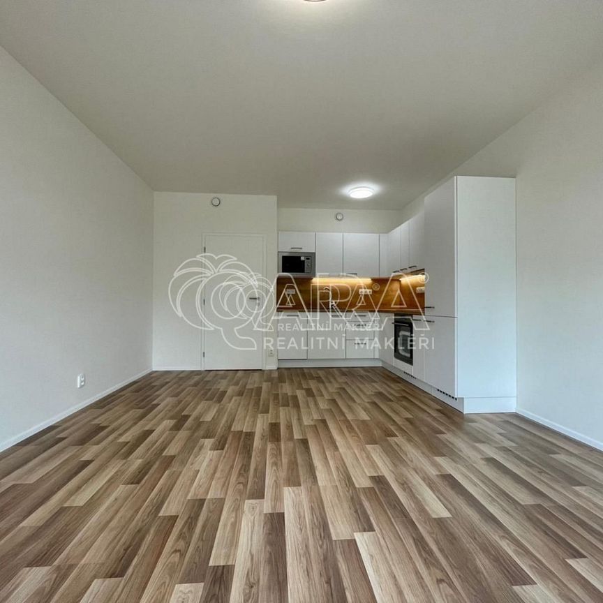 Pronájem bytu 1+kk 34 m² - Фото 1