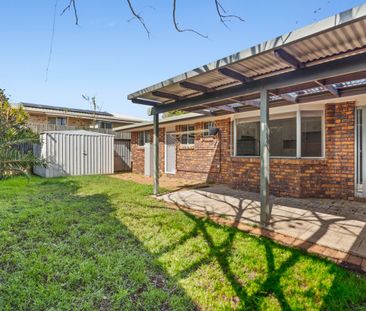 Large family home, walk to USQ! - Photo 6