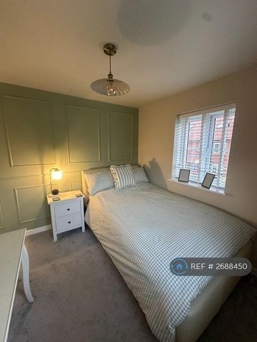 3 bedroom detached house to rent - Photo 4