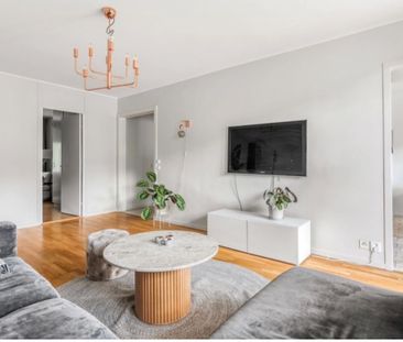 Rönnbärsvägen, Kungsängen - Foto 1