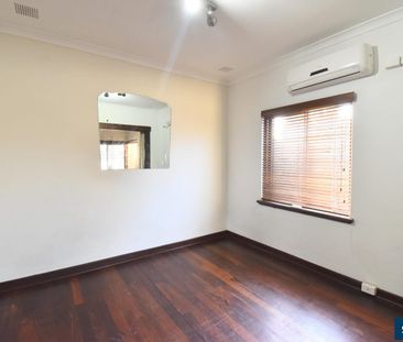 Stylish 2-Bedroom Residence with Study & Exceptional Convenience - Photo 2