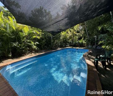 2 BEDROOM : 1 BATHROOM : FULLY FURNISHED : POOL - Photo 1