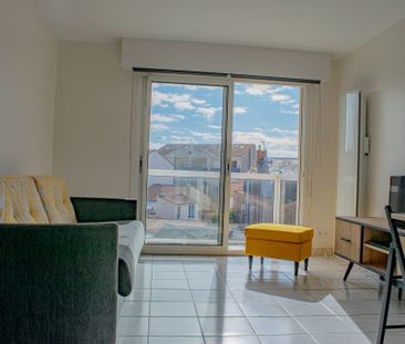 Location Appartement 1 pièce 22m² LES SABLES D OLONNE 85100 - Photo 2