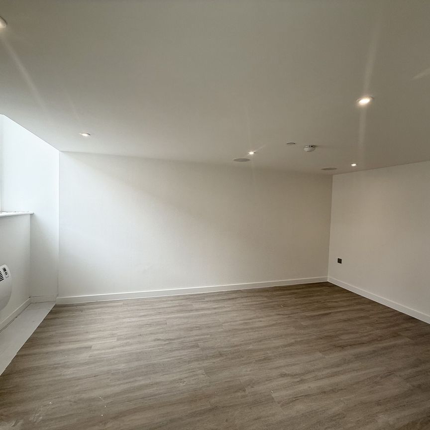 2 Bed Flat, Great George Street, LS1 - Photo 1