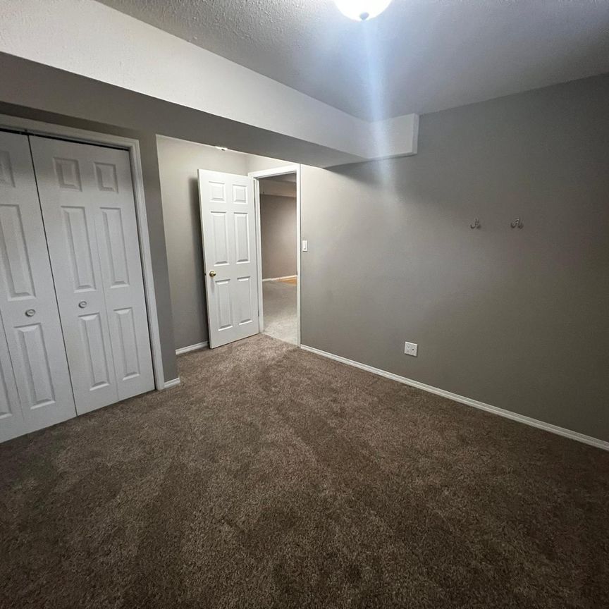 1 Bedroom Basement Suite in Westpark! Gas Fireplace! - Photo 1