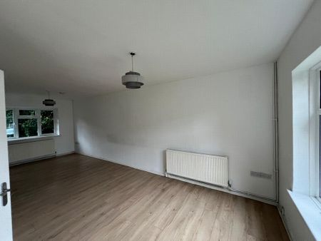 3 bedroom house to rent - Photo 2