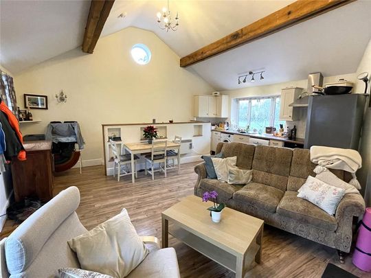 2 bedroom detached house to rent - Photo 1