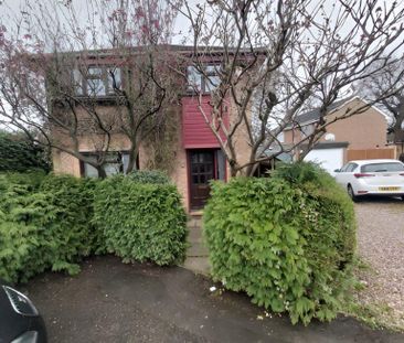 4 bedroom detached house to rent - Photo 1