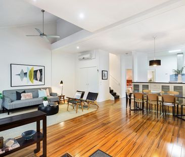 18 Mansion House Lane, West Melbourne VIC 3003 - Photo 1