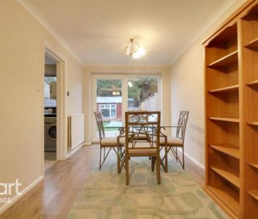 3 bedroom terraced house to rent - Photo 4