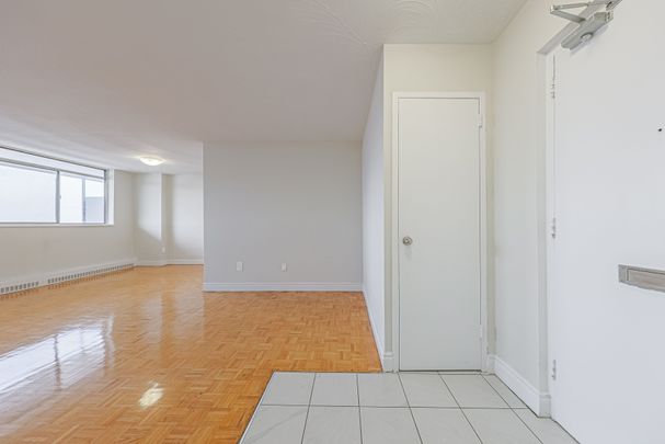For Lease - 100 Rowena Drive Unit# 303, Toronto, Ontario - Photo 1